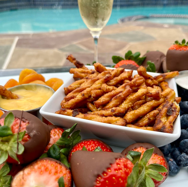 GameTime Gourmet Pretzels; Smokey garlic bundle